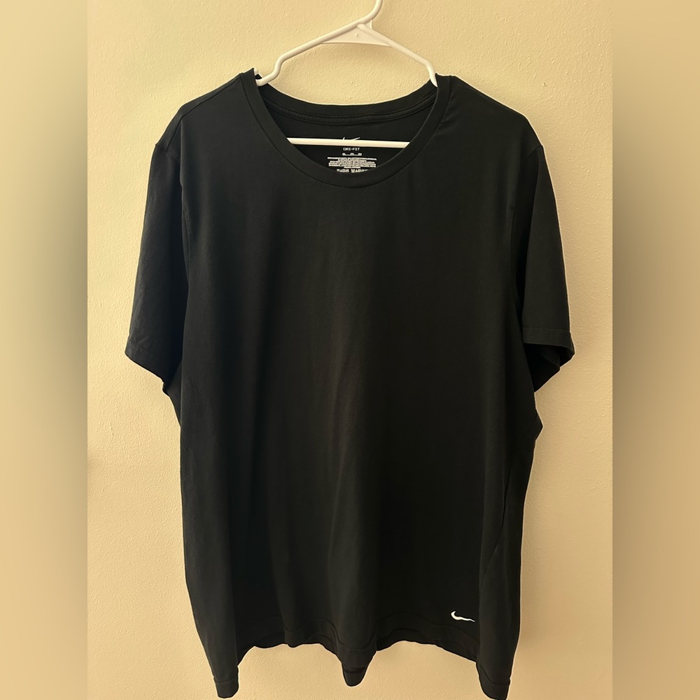 Nike Men's Classic Black Tee